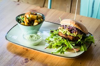 EMMI'S KITCHEN - Healthy Bowls & Burgers - München